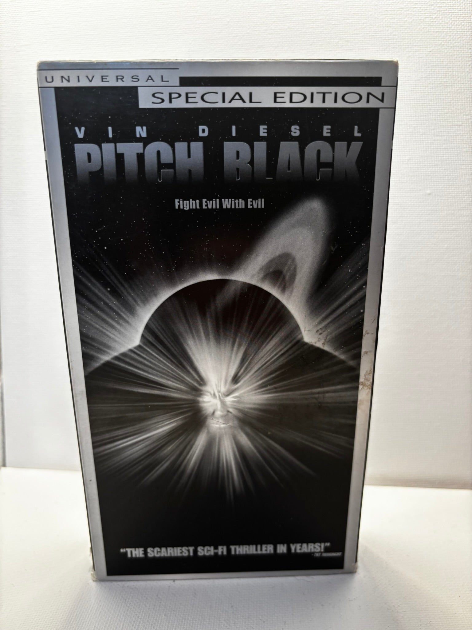 Pitch Black (VHS)